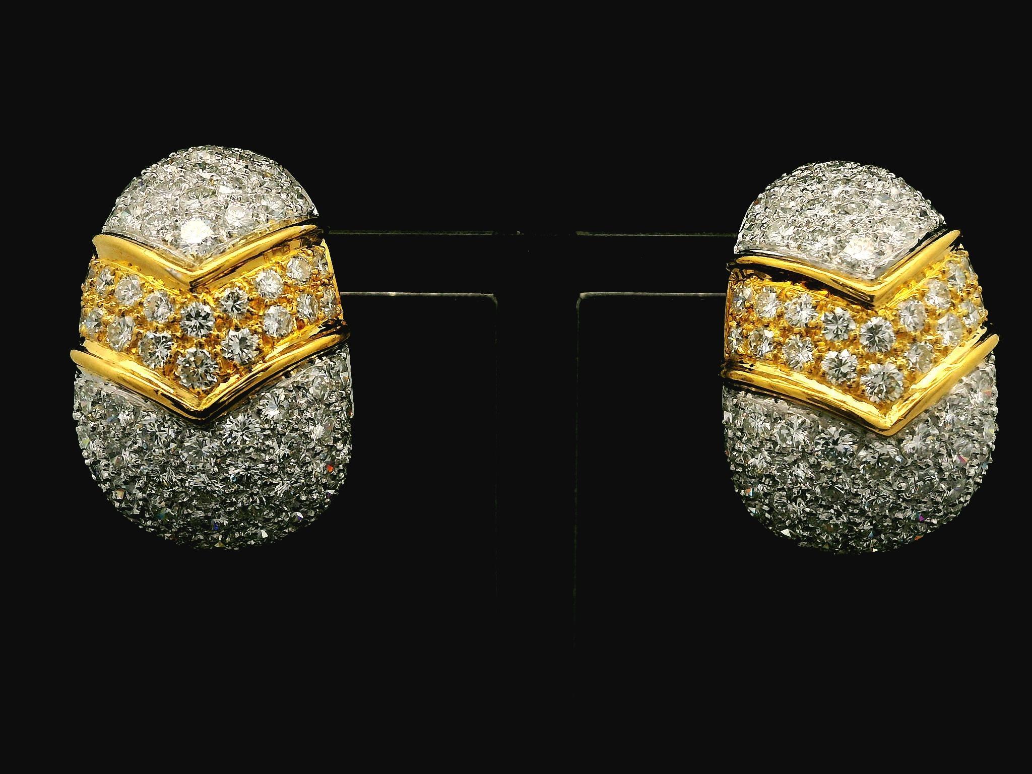 Women's Elegant 18k Two Tone Gold 7.46ctw Fiery Diamond Bombe Domed Cuff Earrings For Sale