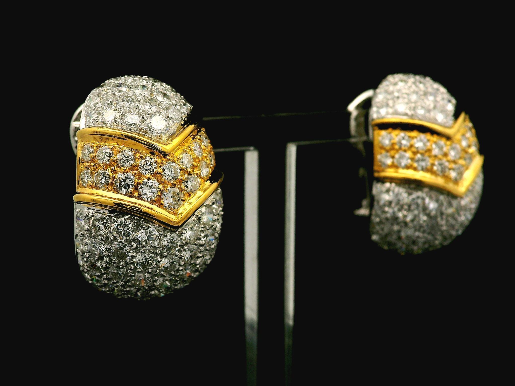 Elegant 18k Two Tone Gold 7.46ctw Fiery Diamond Bombe Domed Cuff Earrings For Sale 1