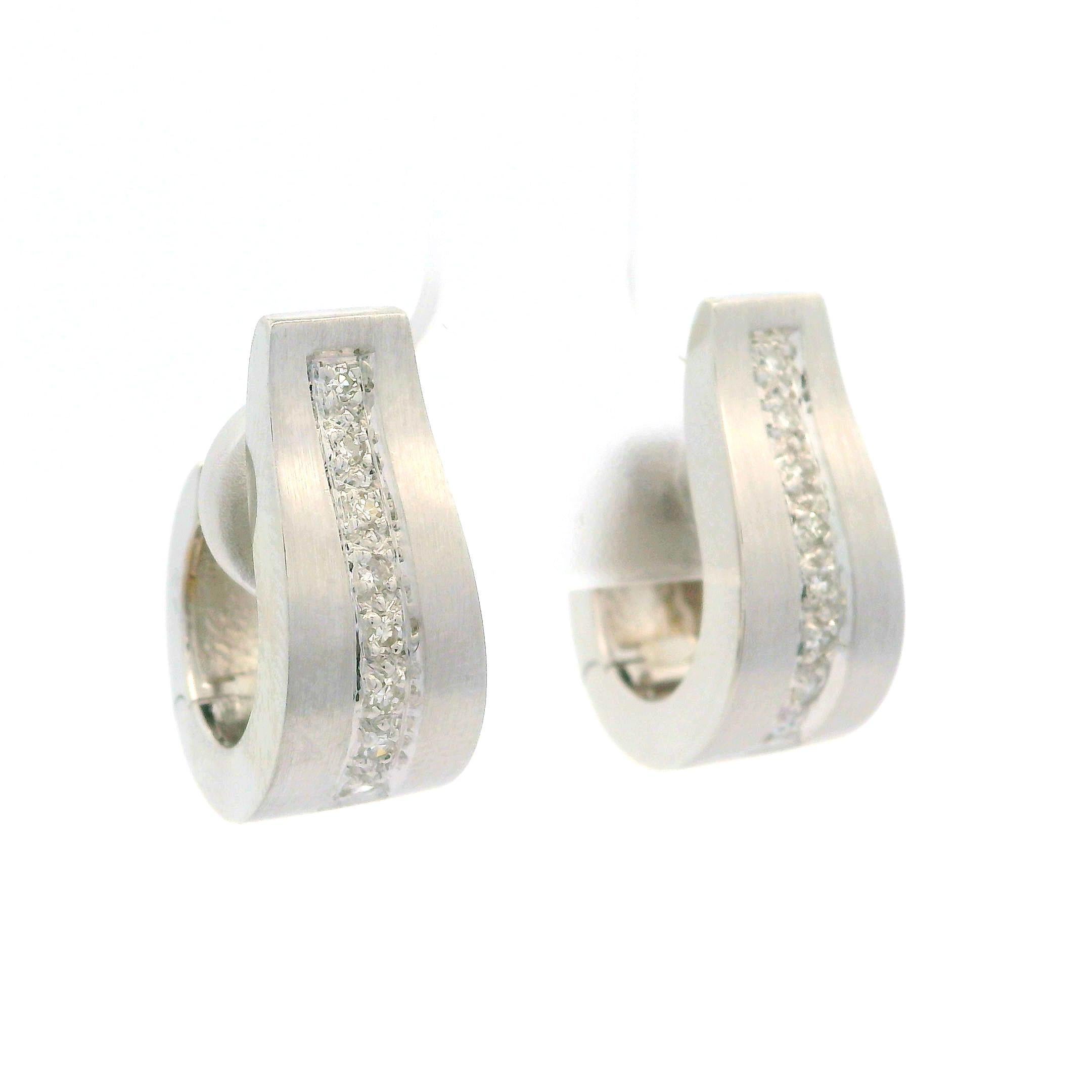 Elegant 18k White Gold 0.10ctw Diamond Brushed Finish Cuff Huggie Earrings For Sale 2