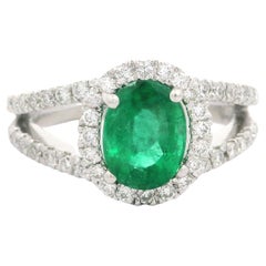 Elegant 18k White Gold 1.81ctw Oval Emerald & Diamond Solitaire Split Shank Ring