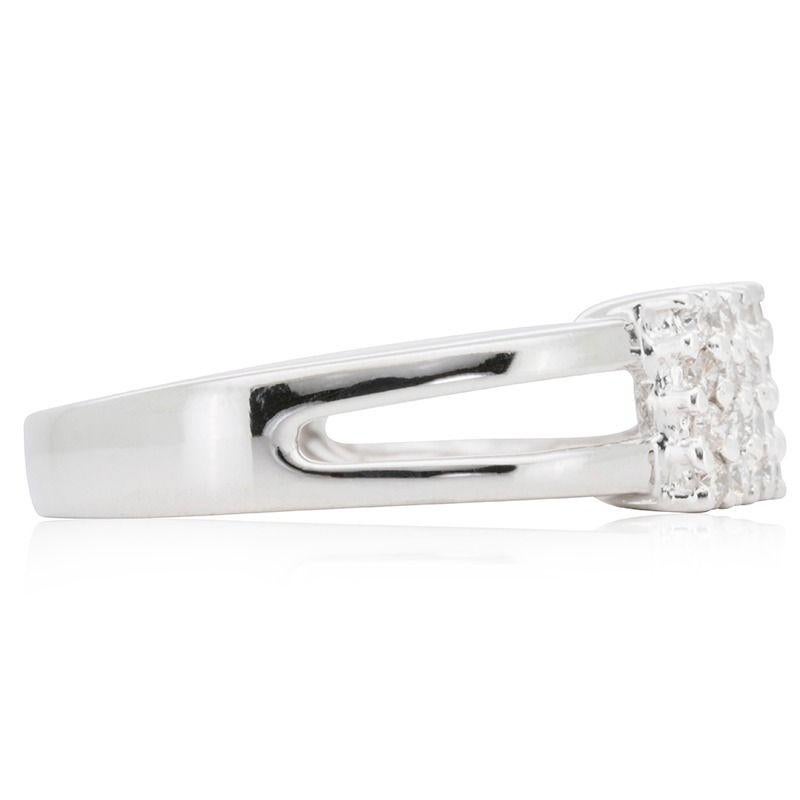 Eleganter Ring aus 18 Karat Weißgold mit 0,40 Karat natürlichen Diamanten im Zustand „Neu“ im Angebot in רמת גן, IL