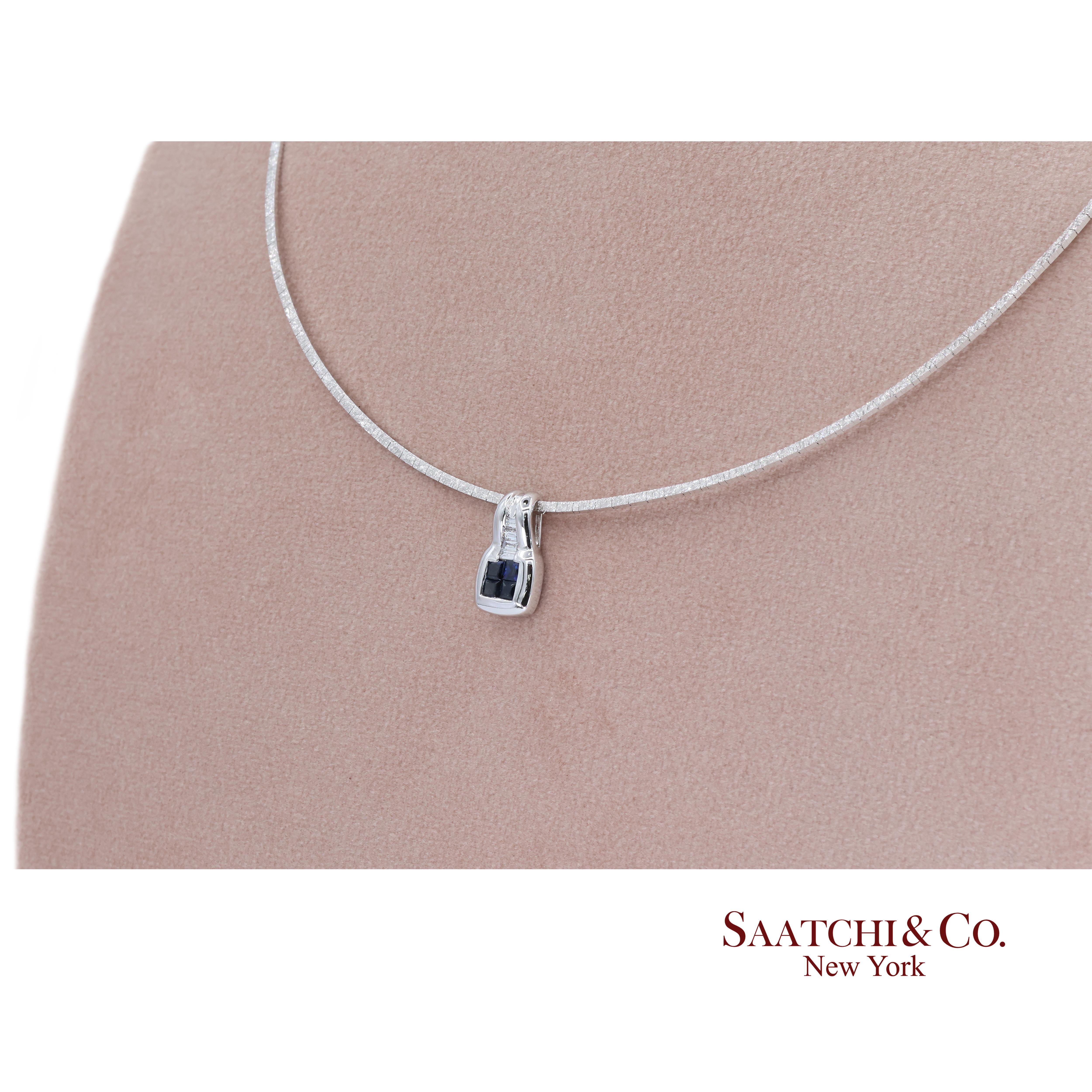 Elegantes Collier aus 18 Karat Weißgold mit natürlichem Diamantanhänger im Zustand „Hervorragend“ im Angebot in New York, NY