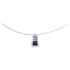Elegante Collar Gargantilla de Oro Blanco de 18 K con Colgante de Diamantes Naturales