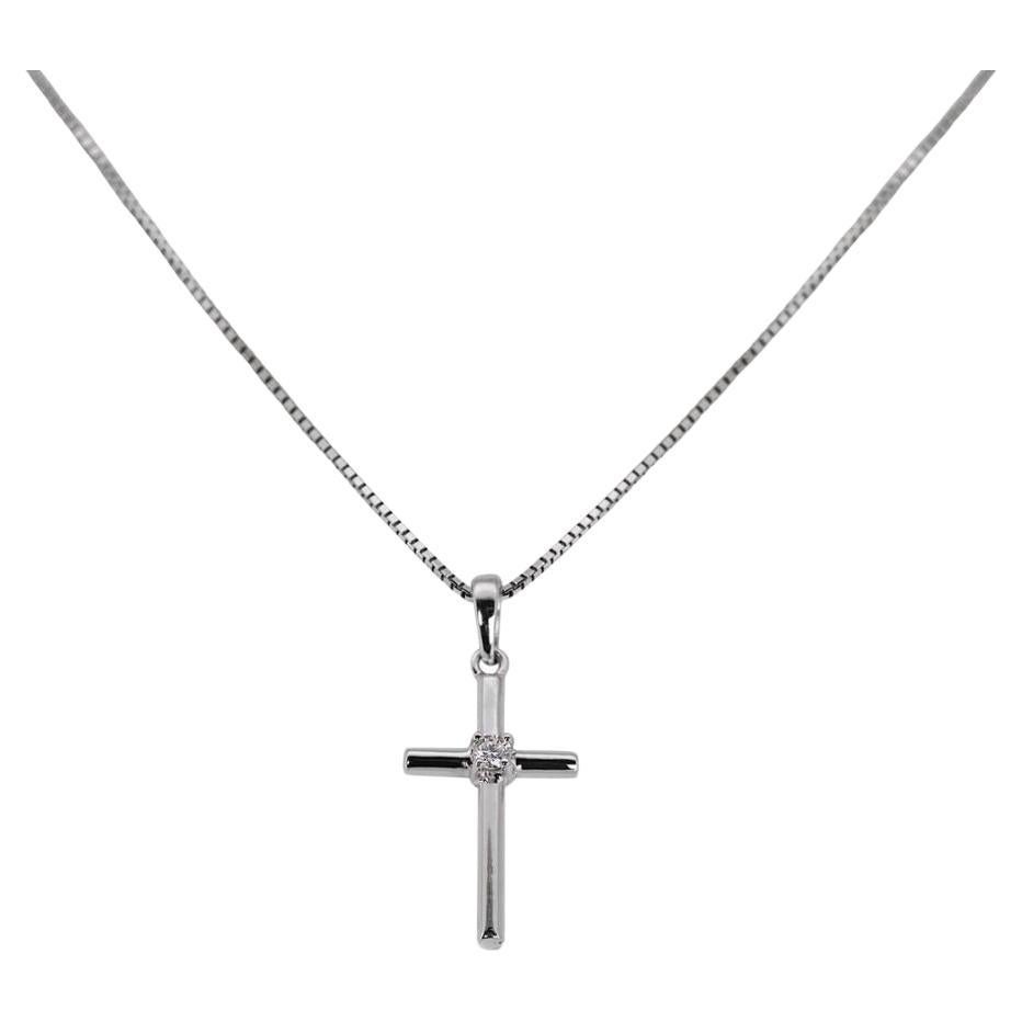 Elegant 18k White Gold Cross Necklace For Sale