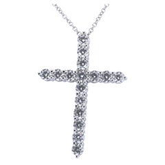 Elegant 18k White Gold Cross Necklace with Pendant 2.25 Carat Natural Diamonds