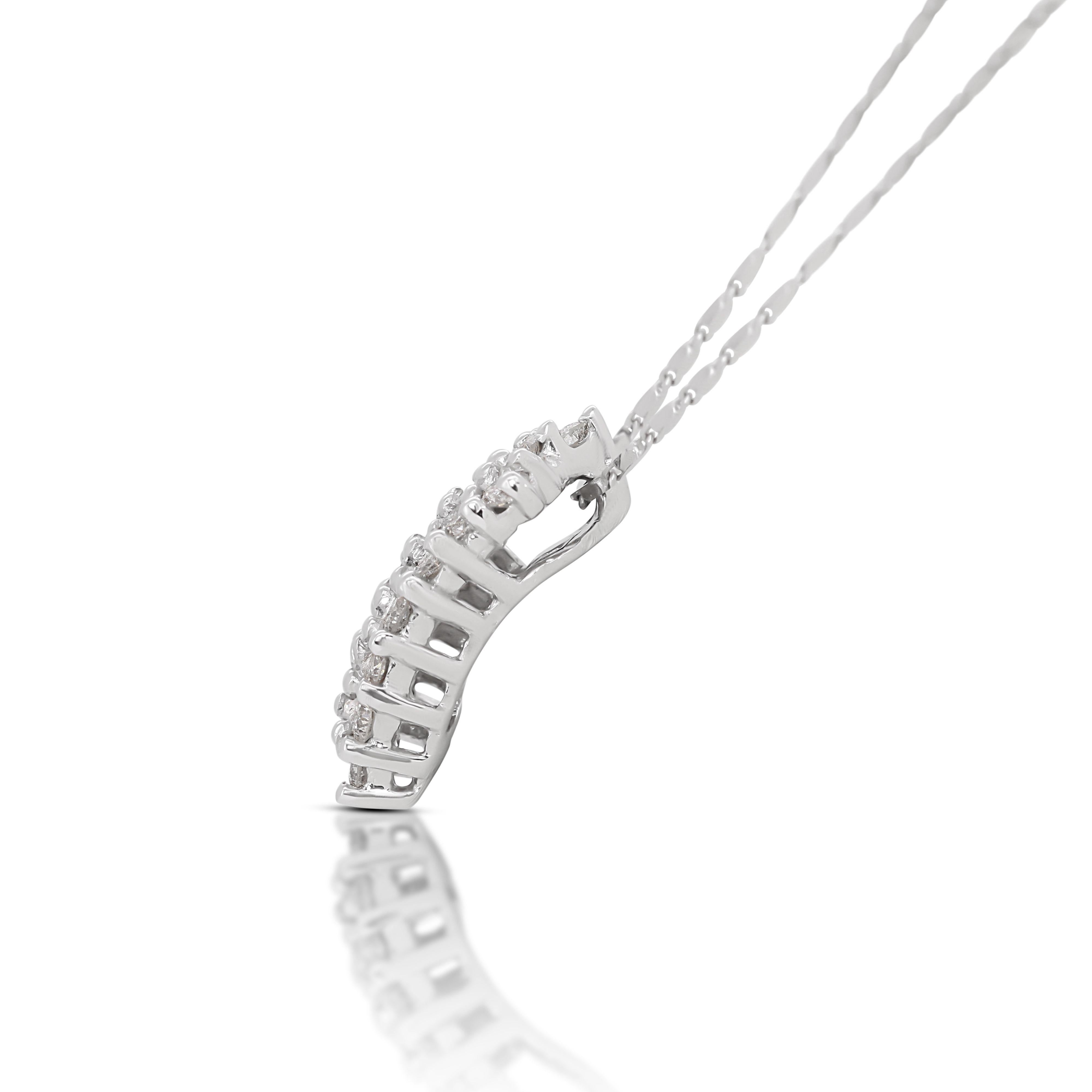 Women's Elegant 18k White Gold Diamond Necklace For Sale