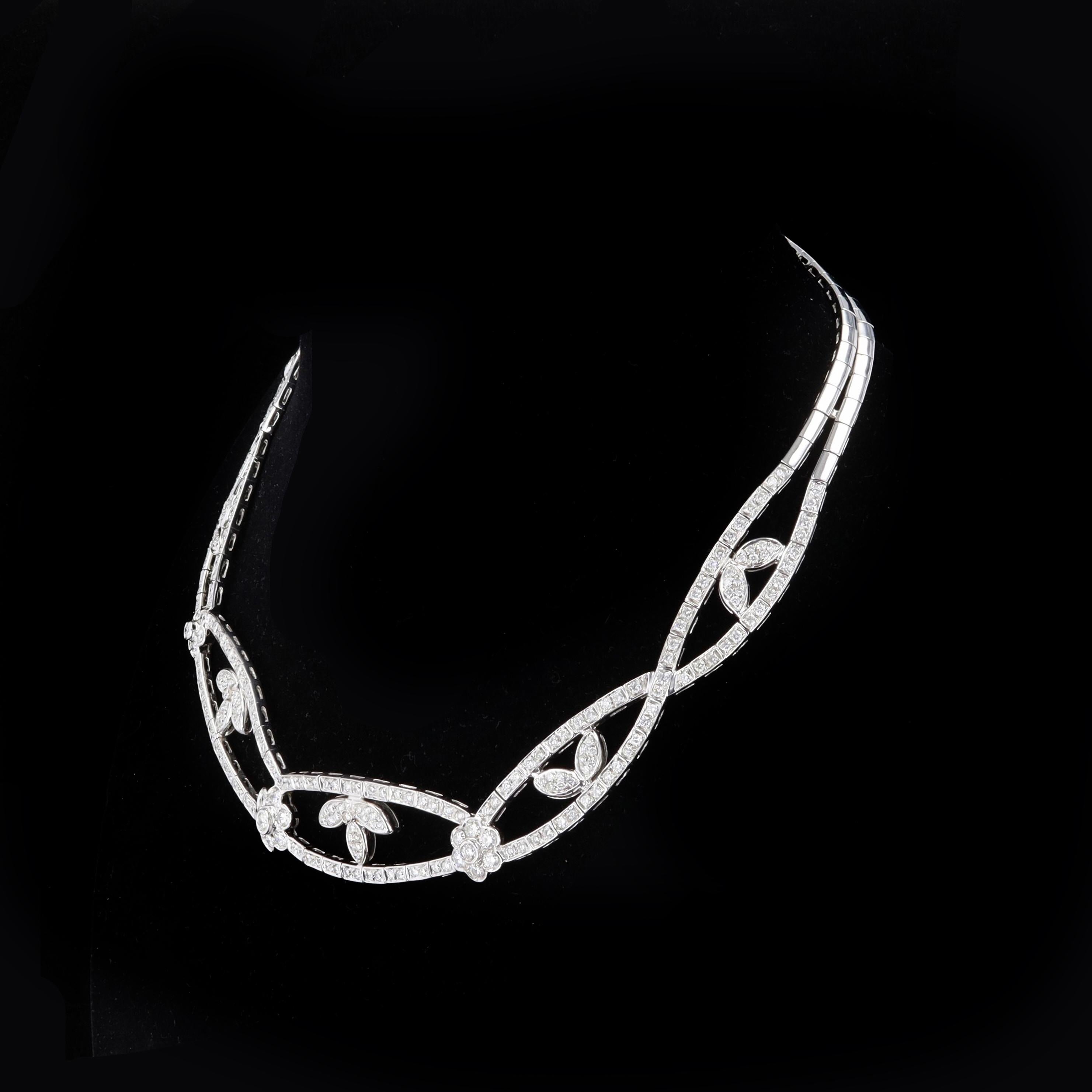 elegant diamond necklace set