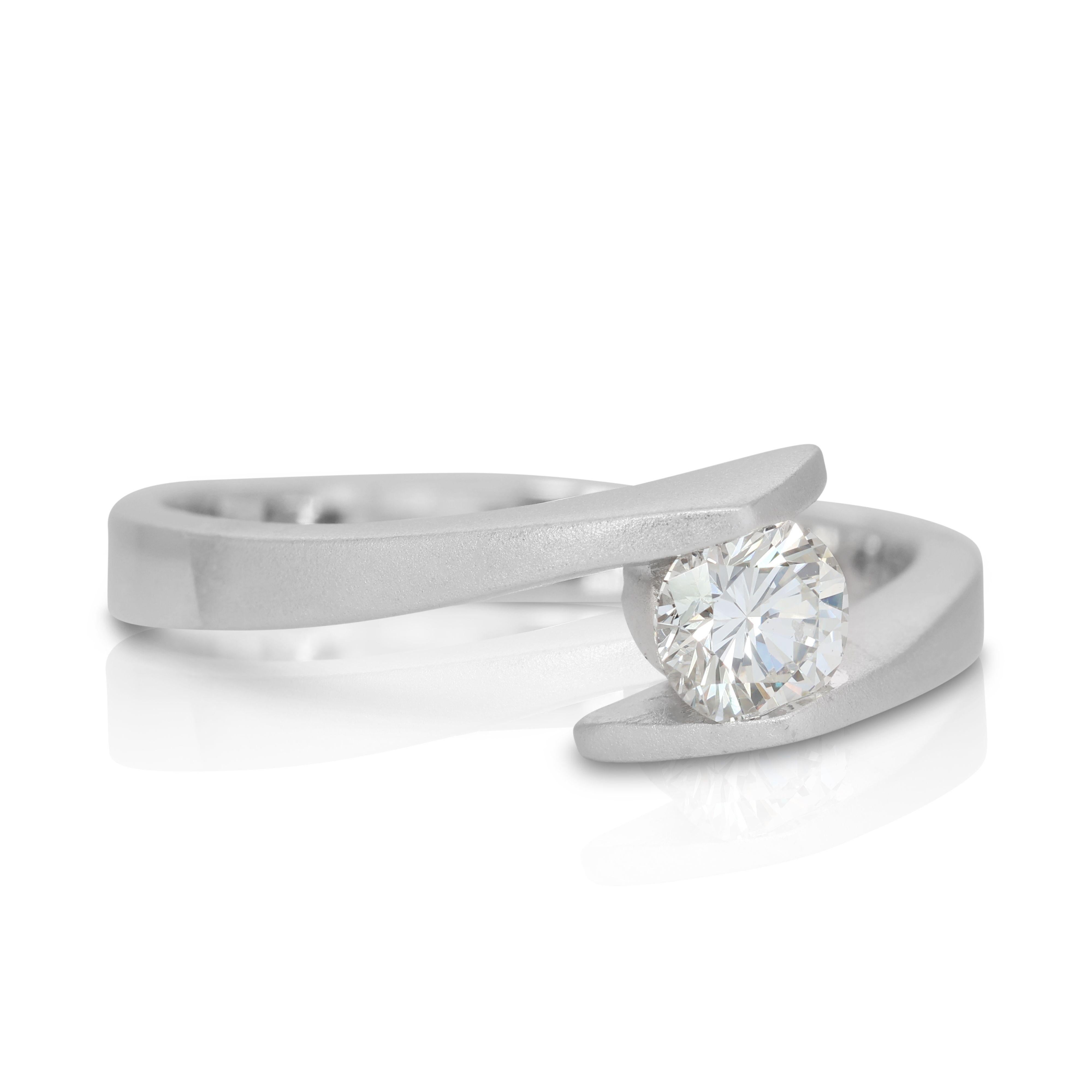 Brilliant Cut Elegant 18K White Gold Diamond Ring with 0.40 ct Natural Diamonds For Sale