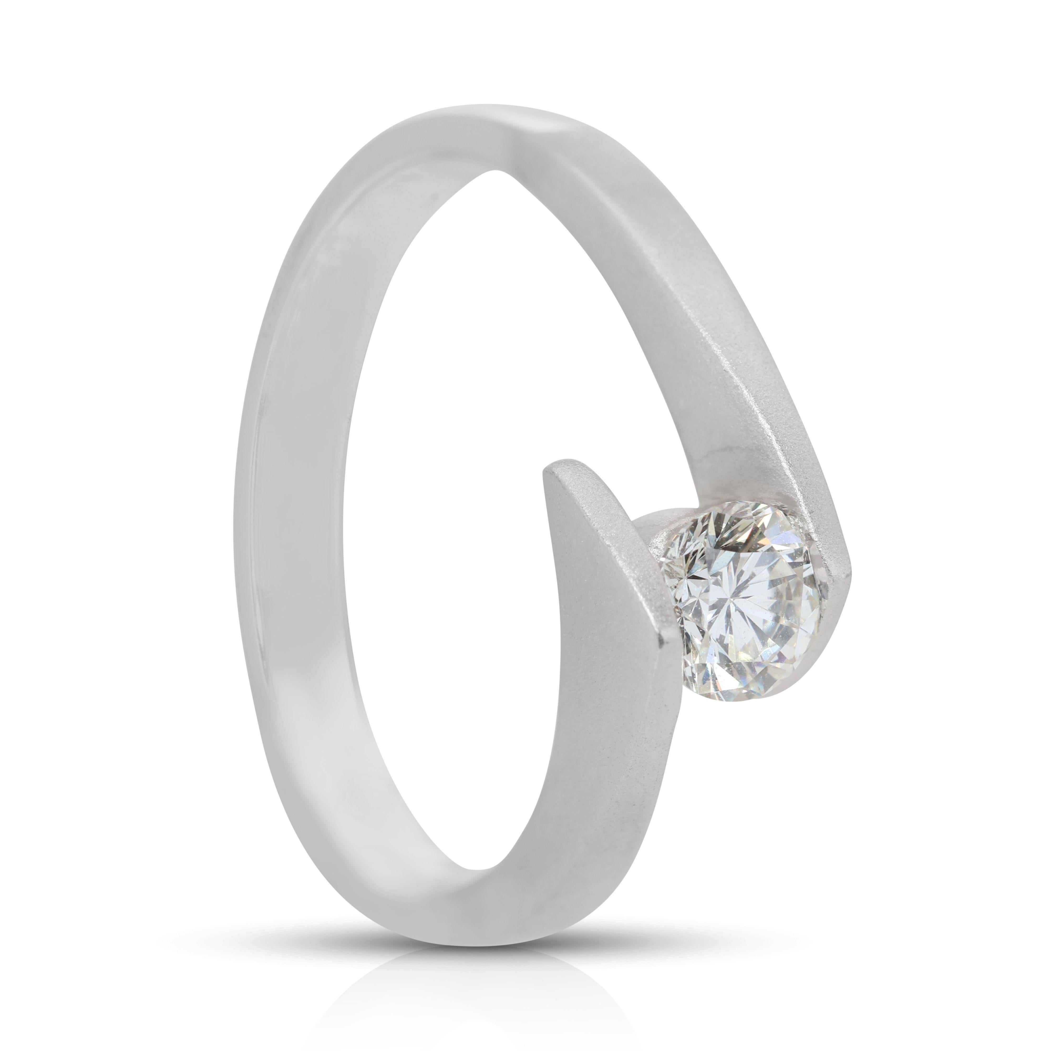 Elegant 18K White Gold Diamond Ring with 0.40 ct Natural Diamonds For Sale 2