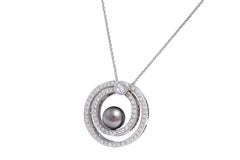 Elegant 18K White Gold Diamond & Tahitian Pearl Pendant Necklace