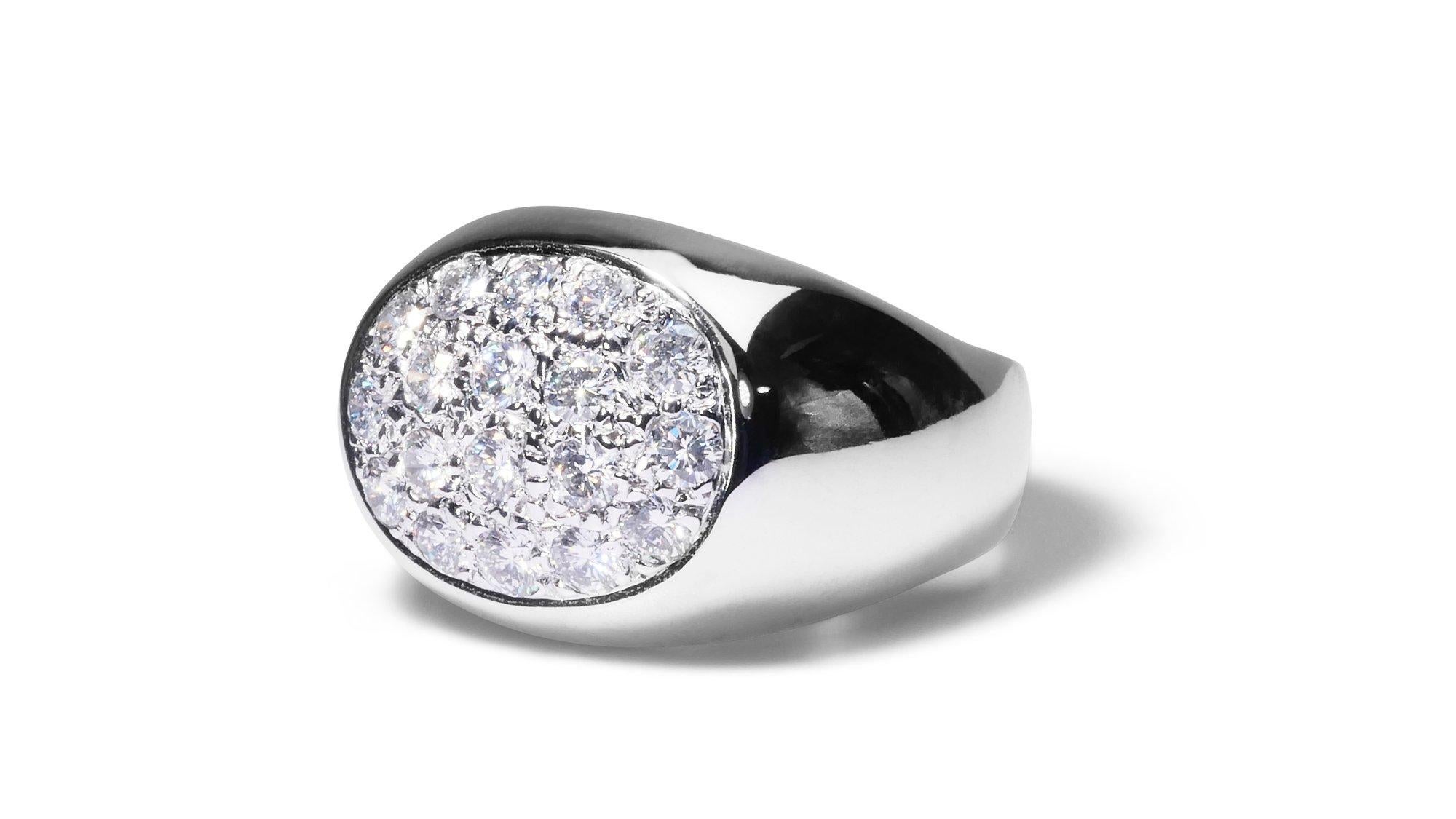 Elegant 18k White Gold Dome Ring W/ 1.45 Ct Natural Diamonds, IGI Certificate In New Condition In רמת גן, IL