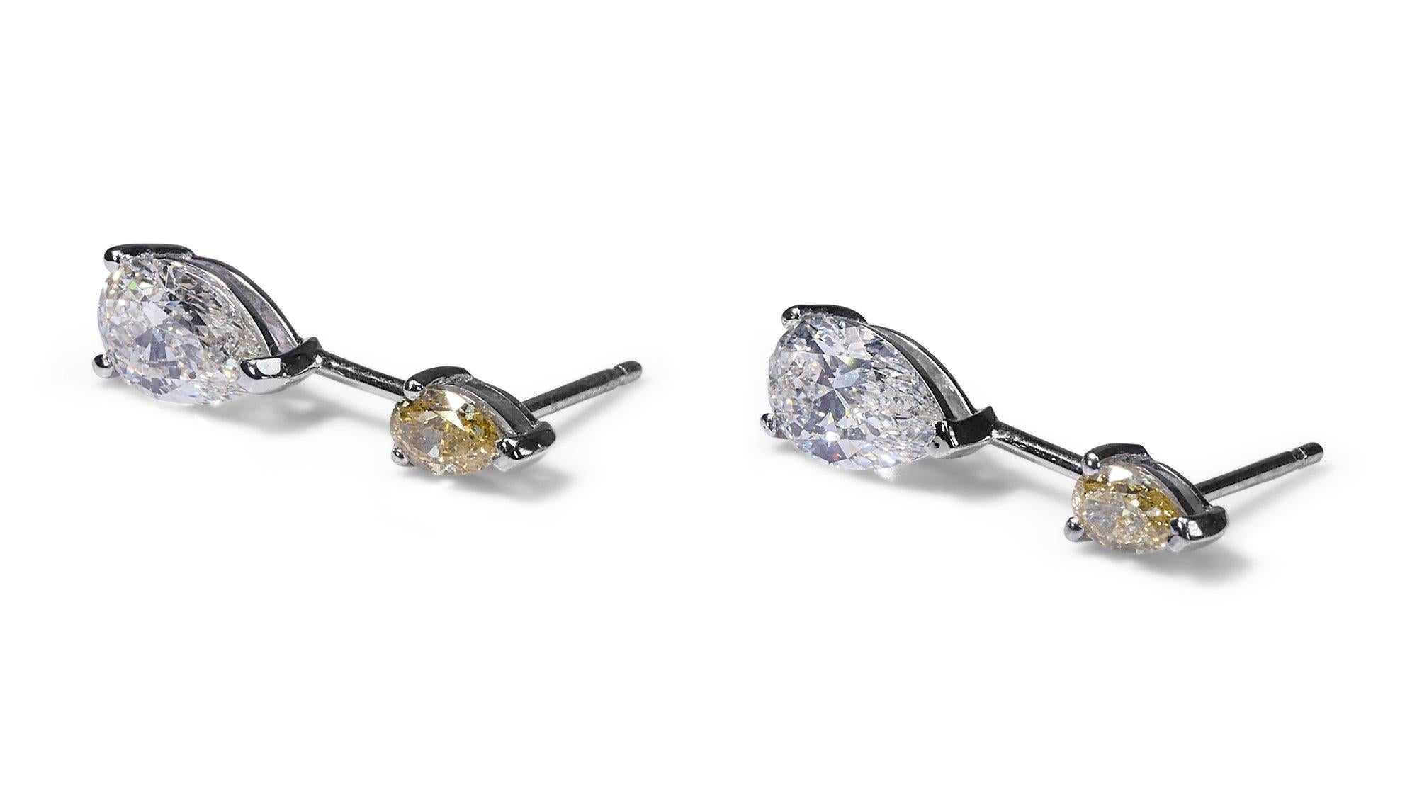 Elegant 18k White Gold Drop Earrings w/ 2.59 ct Natural Diamonds-AIG Certificate For Sale 3