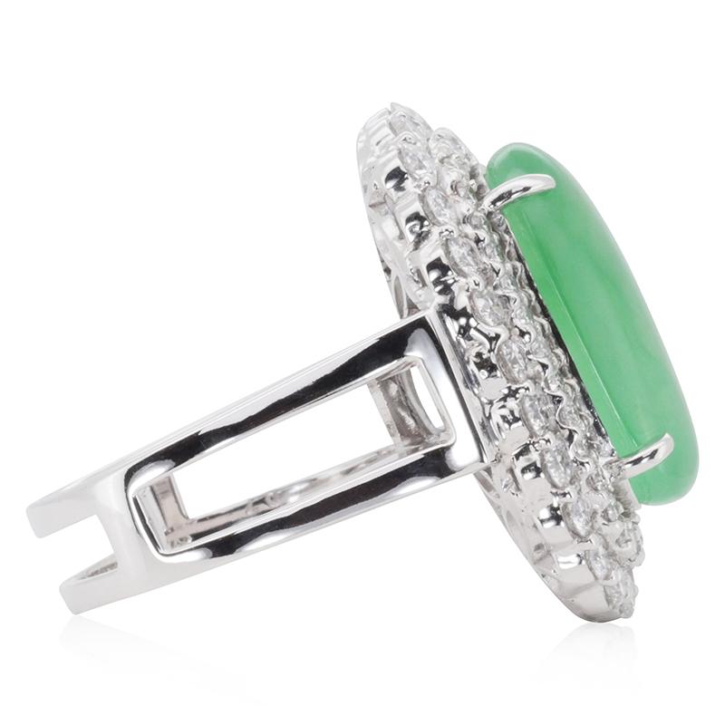 Women's Elegant 18k White Gold Jade & Diamond Halo Ring w/5.45 ct - IGI Certified For Sale