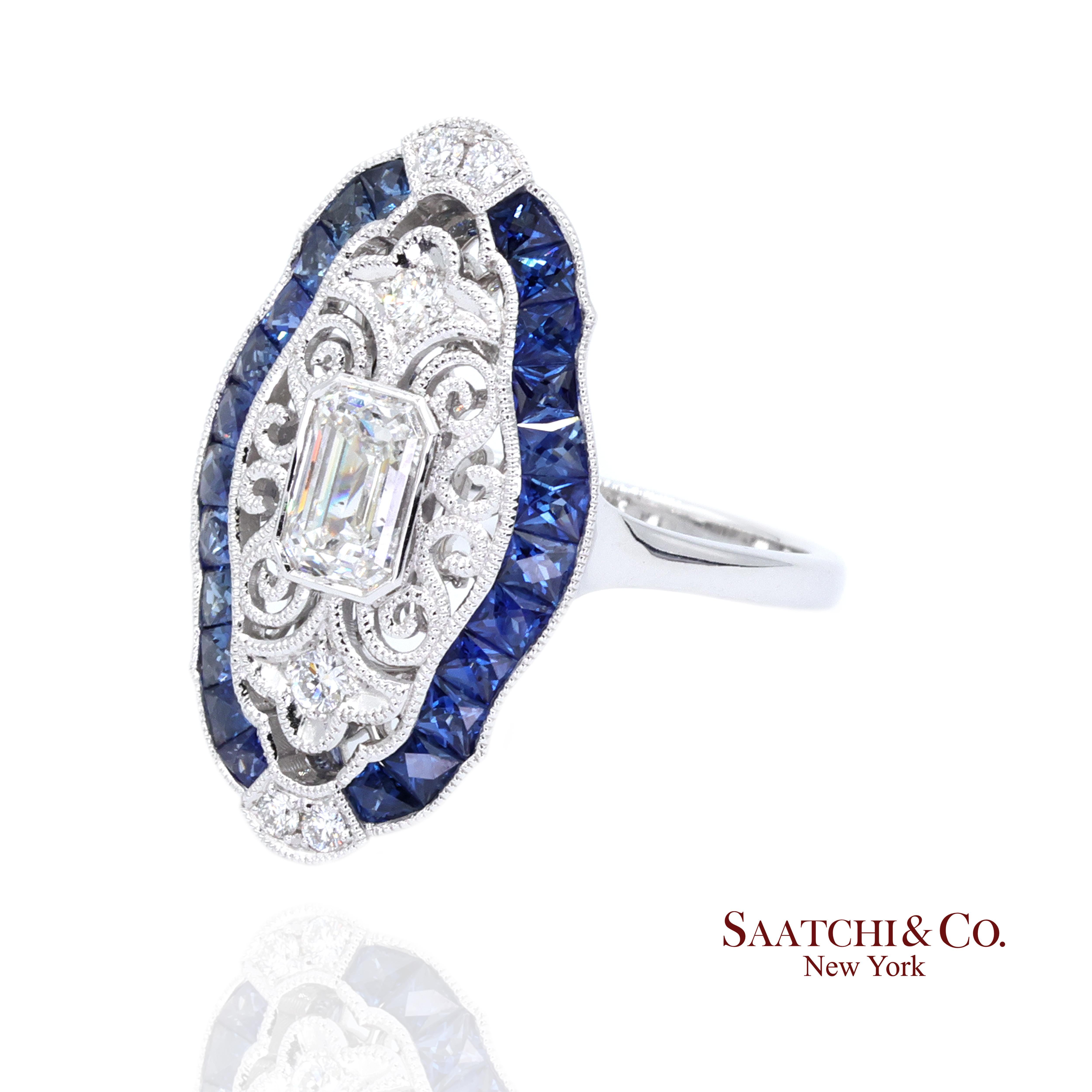 Contemporaneo Elegance Anello con diamante naturale e zaffiro blu in oro bianco 18 carati in vendita