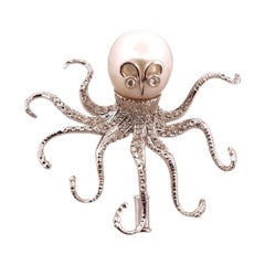 Elegant 18K White Gold Octopus Pearl Diamond Brooch