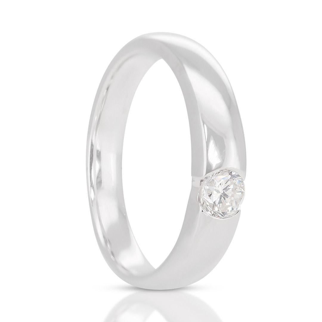 Elegant 18k White Gold Ring with 0.22ct Round Brilliant Natural Diamond For Sale 2