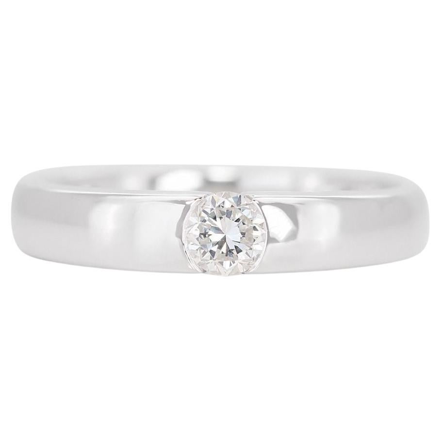 Elegant 18k White Gold Ring with 0.22ct Round Brilliant Natural Diamond