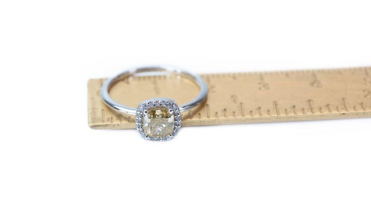 Elegant 18k White Gold Ring with 1.02 Ct Natural Diamonds, AIG Cert In New Condition For Sale In רמת גן, IL