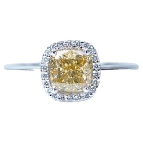 Elegant 18k White Gold Ring with 1.02 Ct Natural Diamonds, AIG Cert For Sale