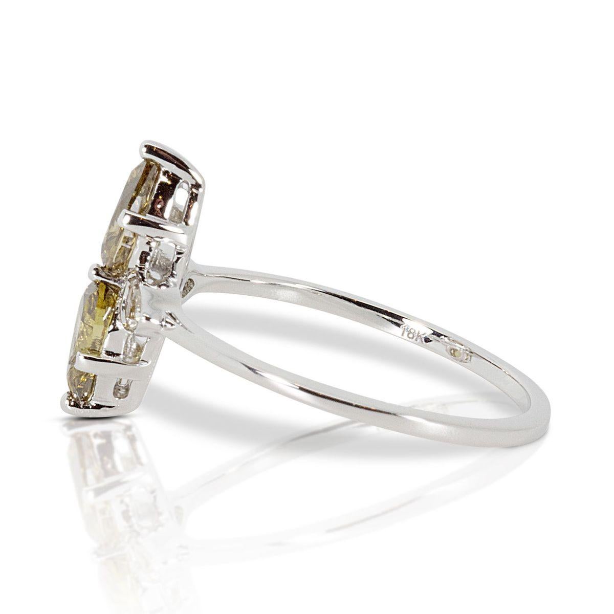 Women's Elegant 18k White Gold Ring with 1.13 ct Natural Diamonds- NGI cert For Sale