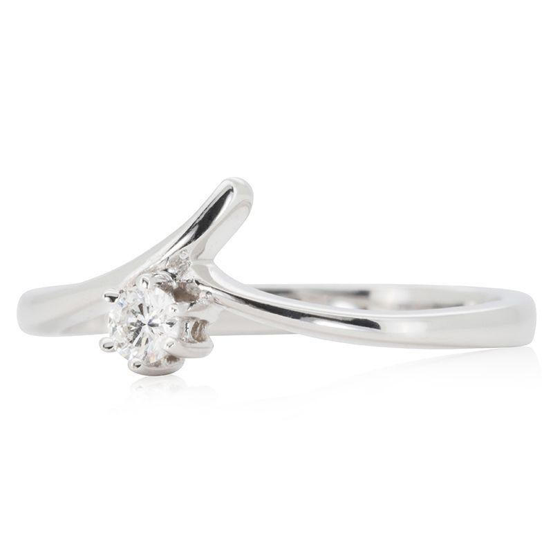Elegant 18K White Gold Solitaire Ring

Metal: 18k White Gold

Main Stone: 
Sparkling round brilliant cut
Natural diamond
Total jewelry weight 2.72g
H color
SI clarity

Size: EU53.75/HK14.5
Dimension: W2.11xT2.00
Excellent to very good polish and