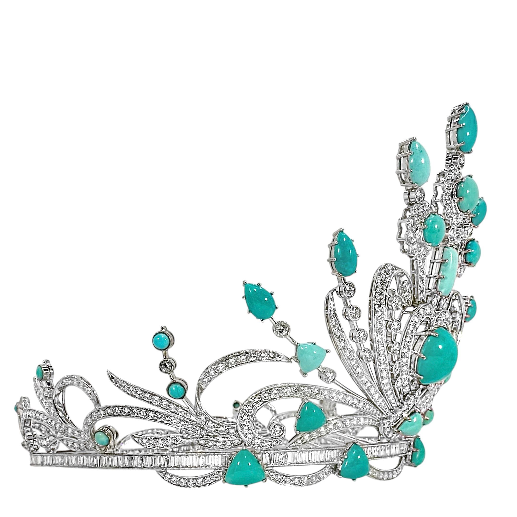 Elegance Couronne en or blanc 18 carats, incrustée de turquoises et de diamants, digne d'une reine en vente 2