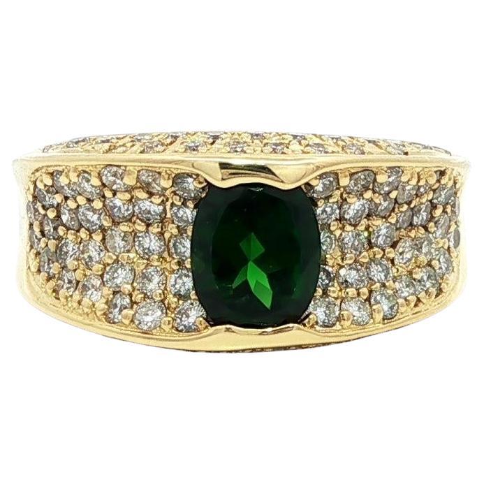 Eleganza in oro giallo 18 carati: fascia con tsavorite ovale da 2,23 carati e pavé di diamanti