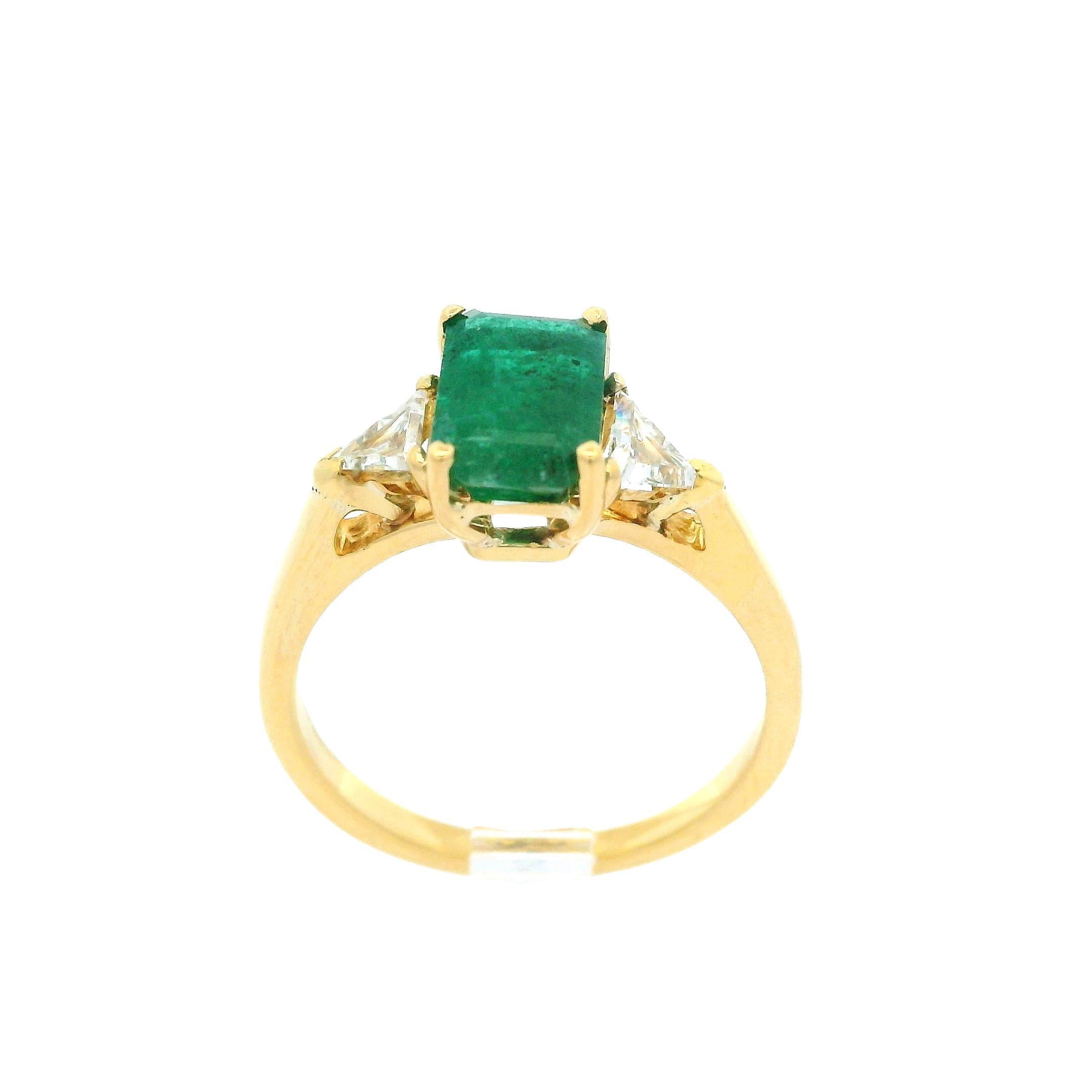 Emerald Cut Elegant 18k Yellow Gold 2.30ctw Elongated Emerald & Trillion Diamond Ring For Sale