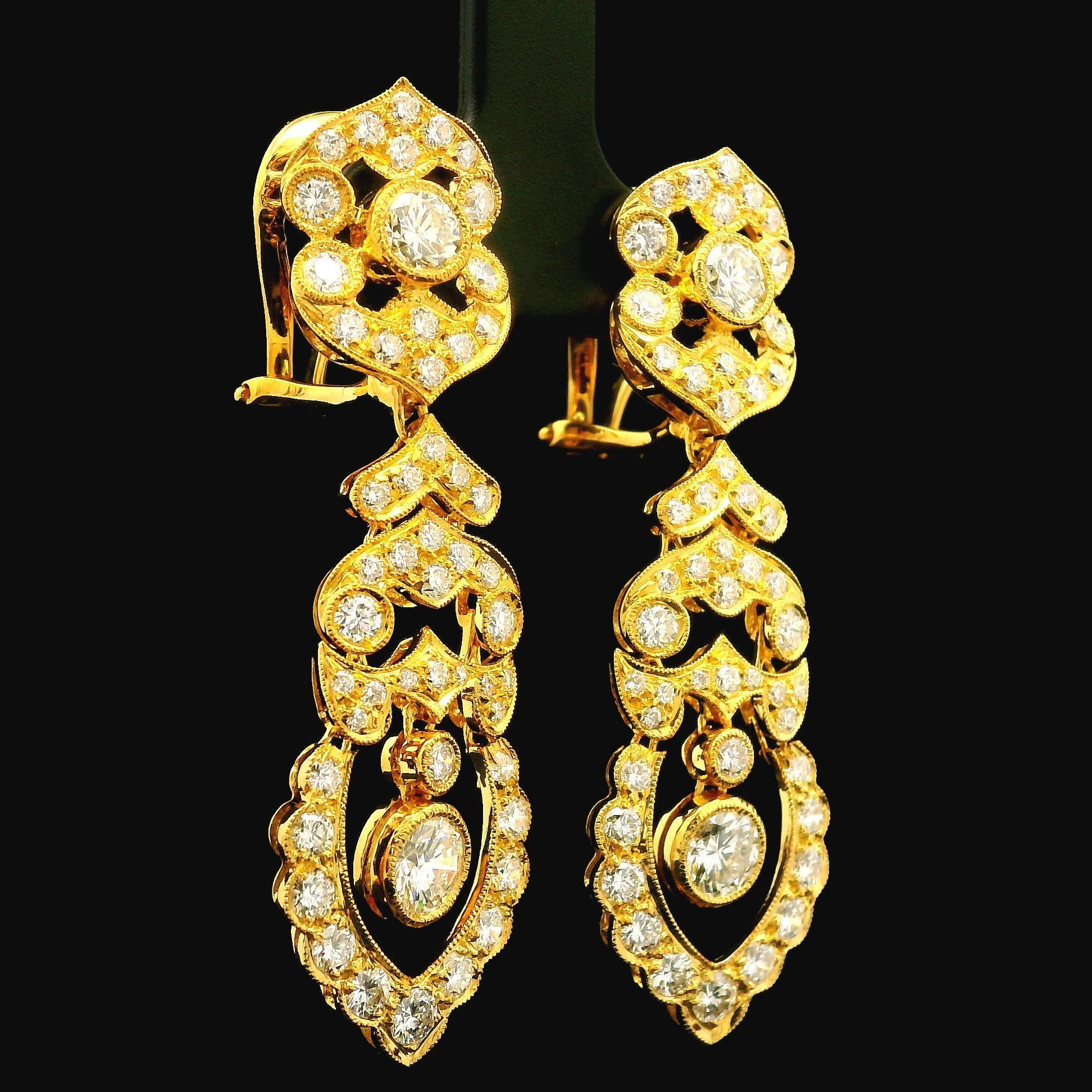 --Sons:--
2 diamants naturels authentiques - taille ronde brillante - sertis en chaton - couleur F/G - pureté VS1/VS2 - 1.50ctw exact
100 diamants naturels authentiques - taille ronde brillante - sertis en pavé - couleur E-G - pureté VVS2-VS2 -