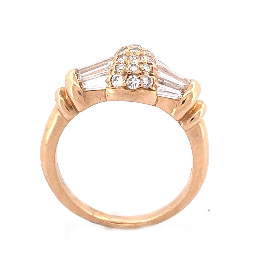 Elegant 18k Yellow Gold Cluster Diamond Ring In New Condition For Sale In New York, NY