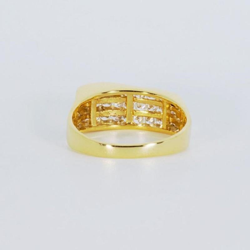 Elegant 18K Yellow Gold Diamond Ring with 0.60 ct Natural Diamonds For Sale 3