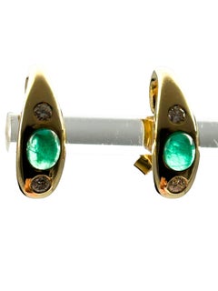 Elegant 18K Yellow Gold Earrings with Emeralds and Diamonds
