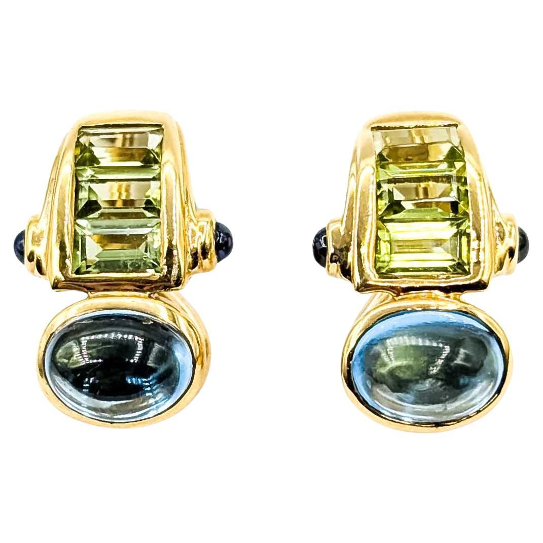 Elegantes Pendientes de Oro Amarillo de 18k con Topacio Azul Suizo y Peridoto Verde Manzana en venta
