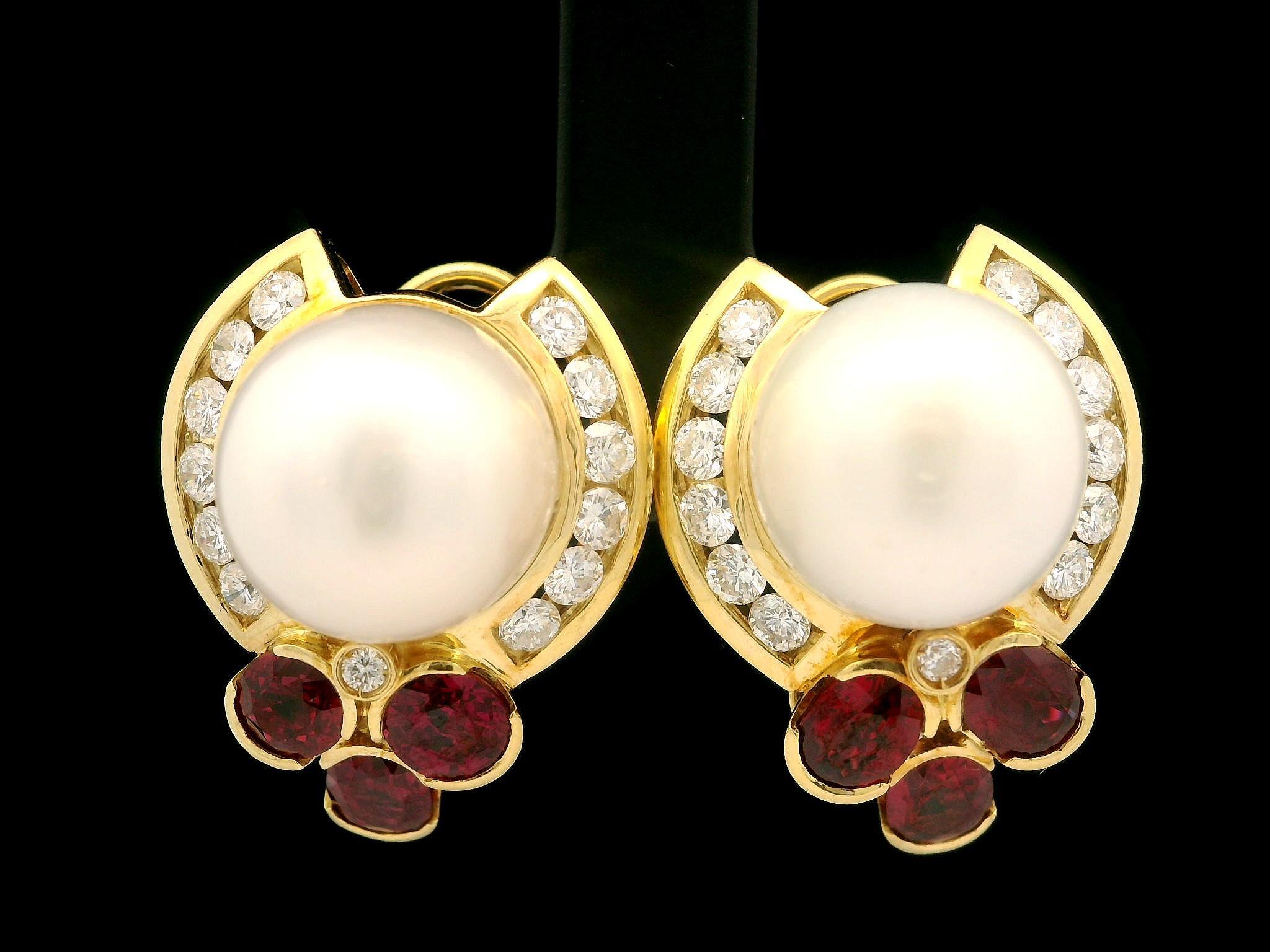 Elegante 18k Gelbgold GIA 12mm Perle 5,25ctw Rubin & Diamant Omega Ohrringe im Angebot 9