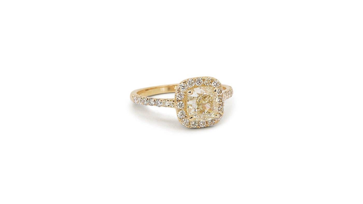 Women's Elegant 18k Yellow Gold Halo Fancy Ring with 1.7 Natural Diamonds Igi Cert