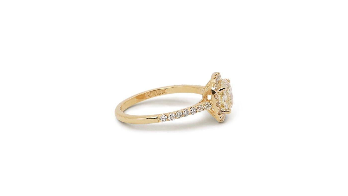 Elegant 18k Yellow Gold Halo Fancy Ring with 1.7 Natural Diamonds Igi Cert 1