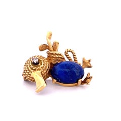 Elegant 18k Yellow Gold Lapis Golfing Duck Brooch