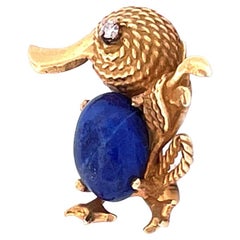 Elegant 18k Yellow Gold Lapis Golfing Duck Brooch