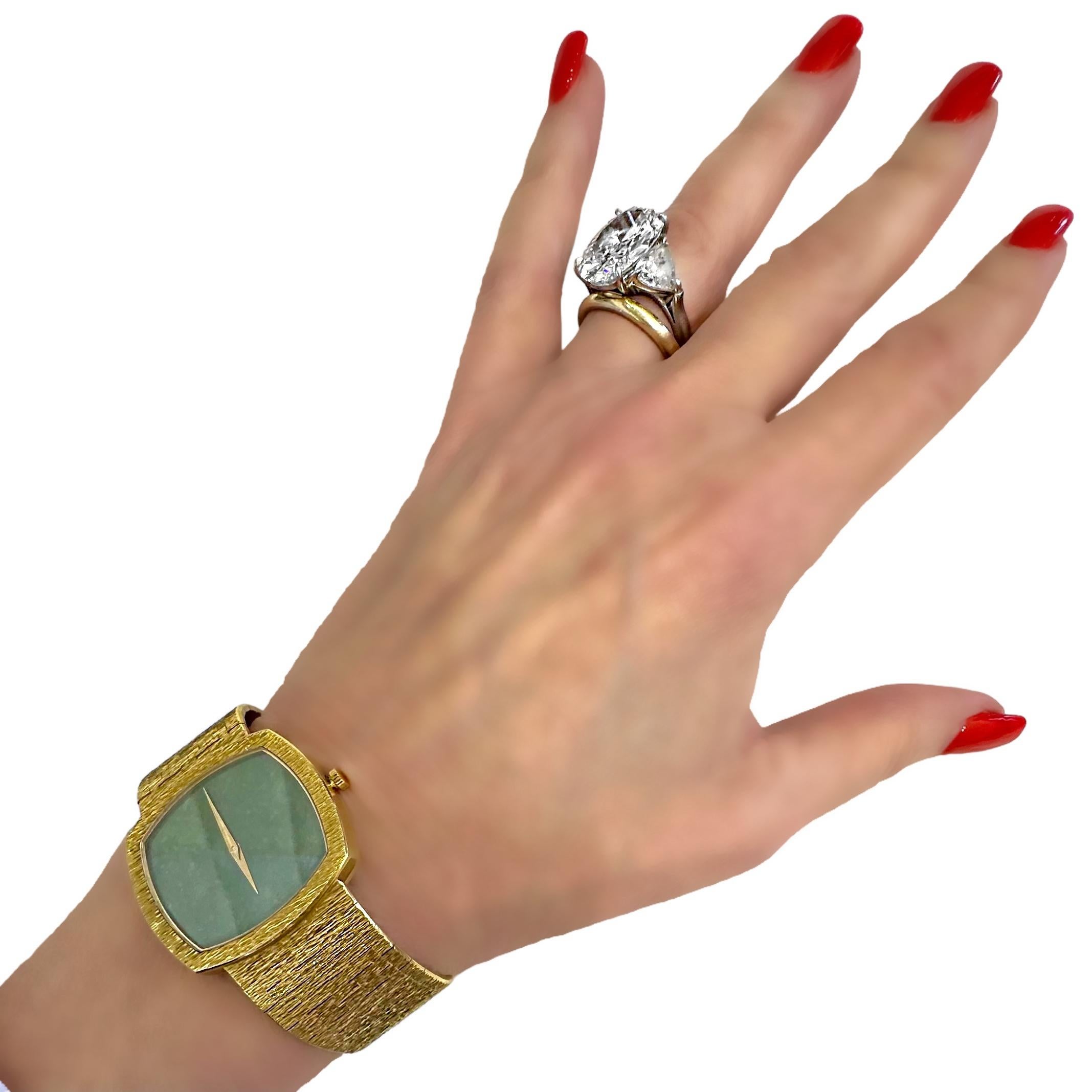 Piaget Uhr aus 18 Karat Gelbgold mit 30 mm geschliffenem, kissenförmigem Jade-Zifferblatt 11