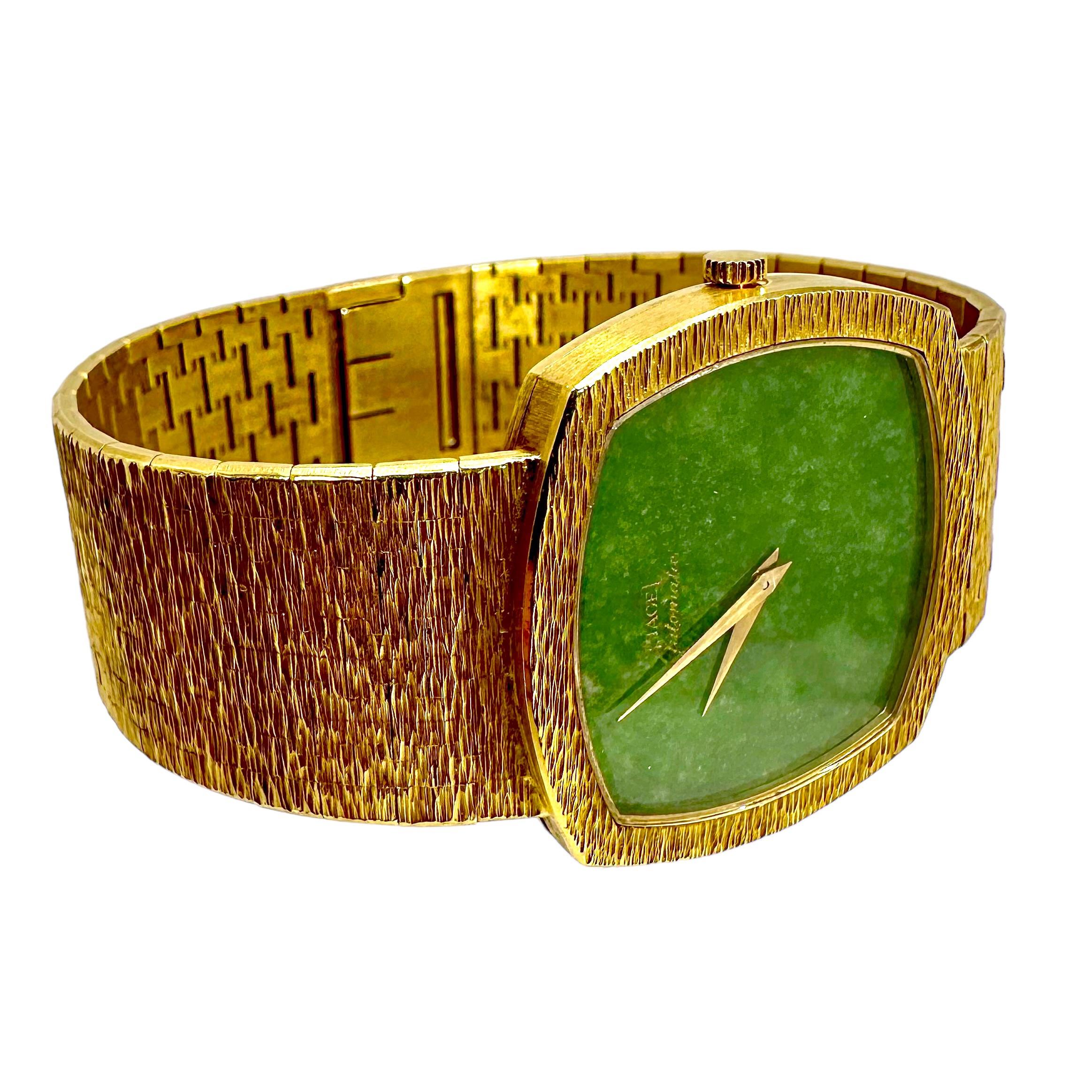 Piaget Uhr aus 18 Karat Gelbgold mit 30 mm geschliffenem, kissenförmigem Jade-Zifferblatt 1