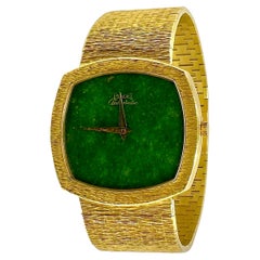 Piaget Uhr aus 18 Karat Gelbgold mit 30 mm geschliffenem, kissenförmigem Jade-Zifferblatt