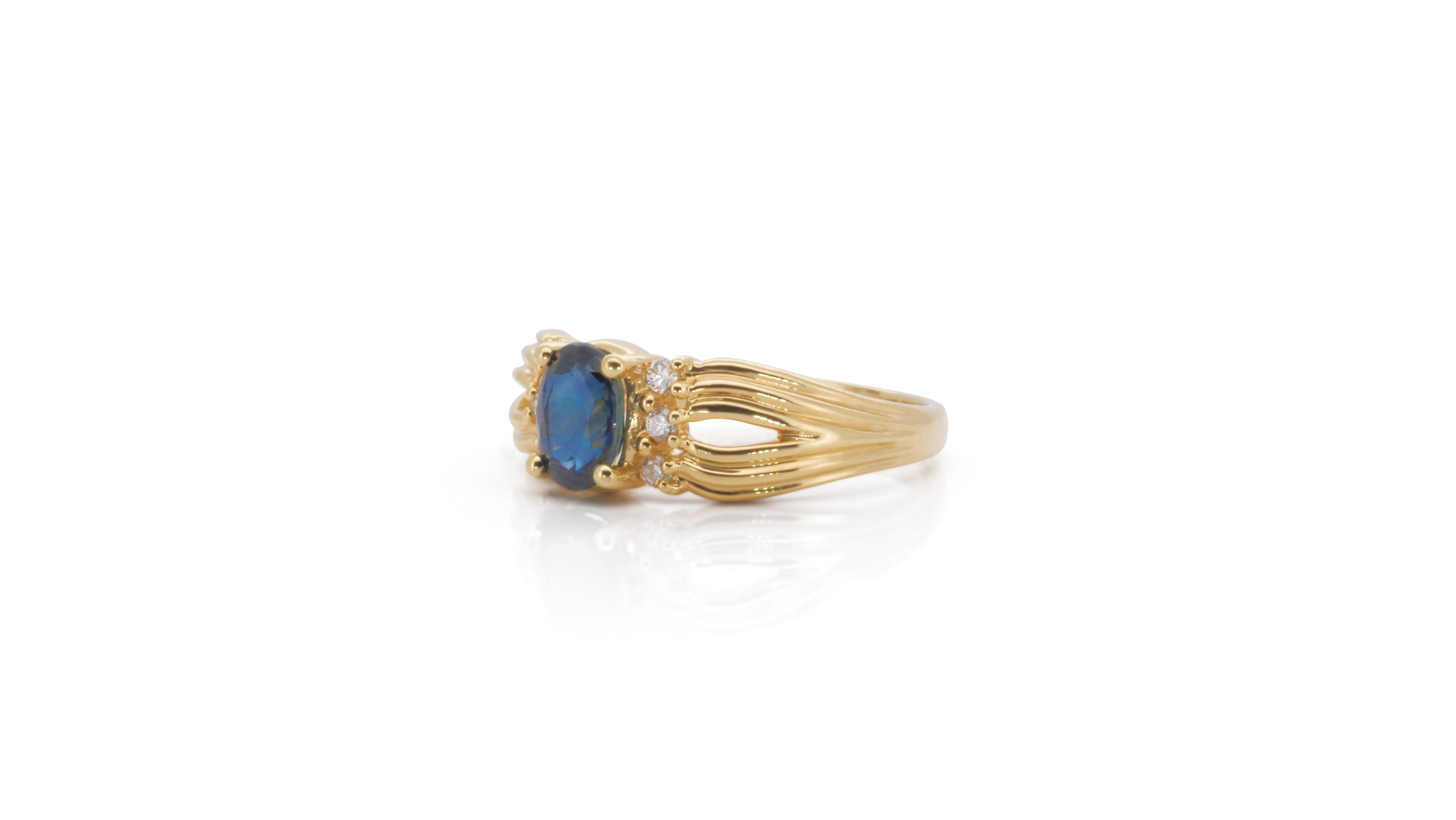Women's Elegant 18k Yellow Gold Ring 1 carat of Natural Sapphire & Diamonds NGI Cert For Sale