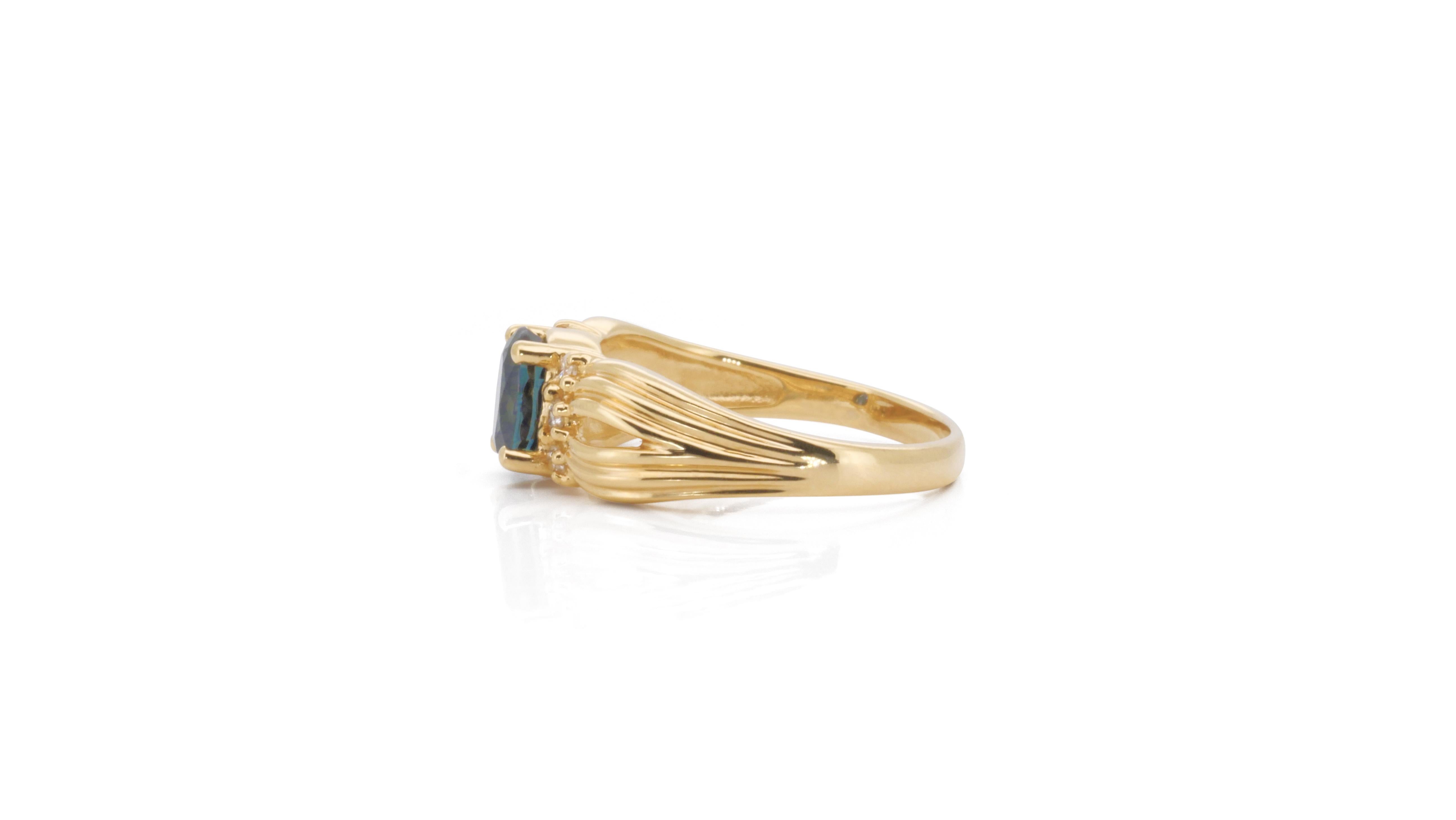 Elegant 18k Yellow Gold Ring 1 carat of Natural Sapphire & Diamonds NGI Cert For Sale 1