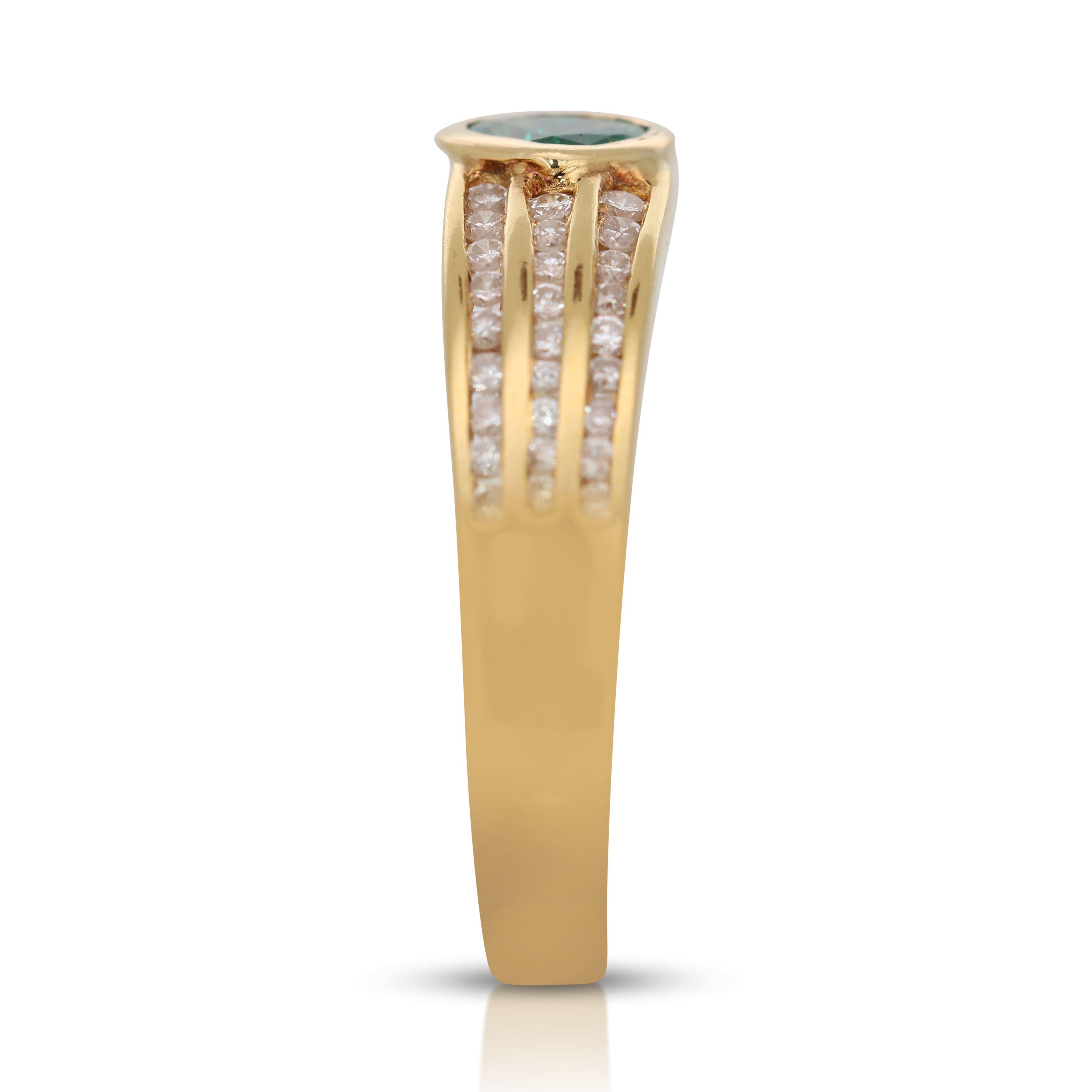 Women's Elegant 18k Yellow Gold Ring with 0.70 Ct Natural Emerald and Diamonds NGI Cert For Sale