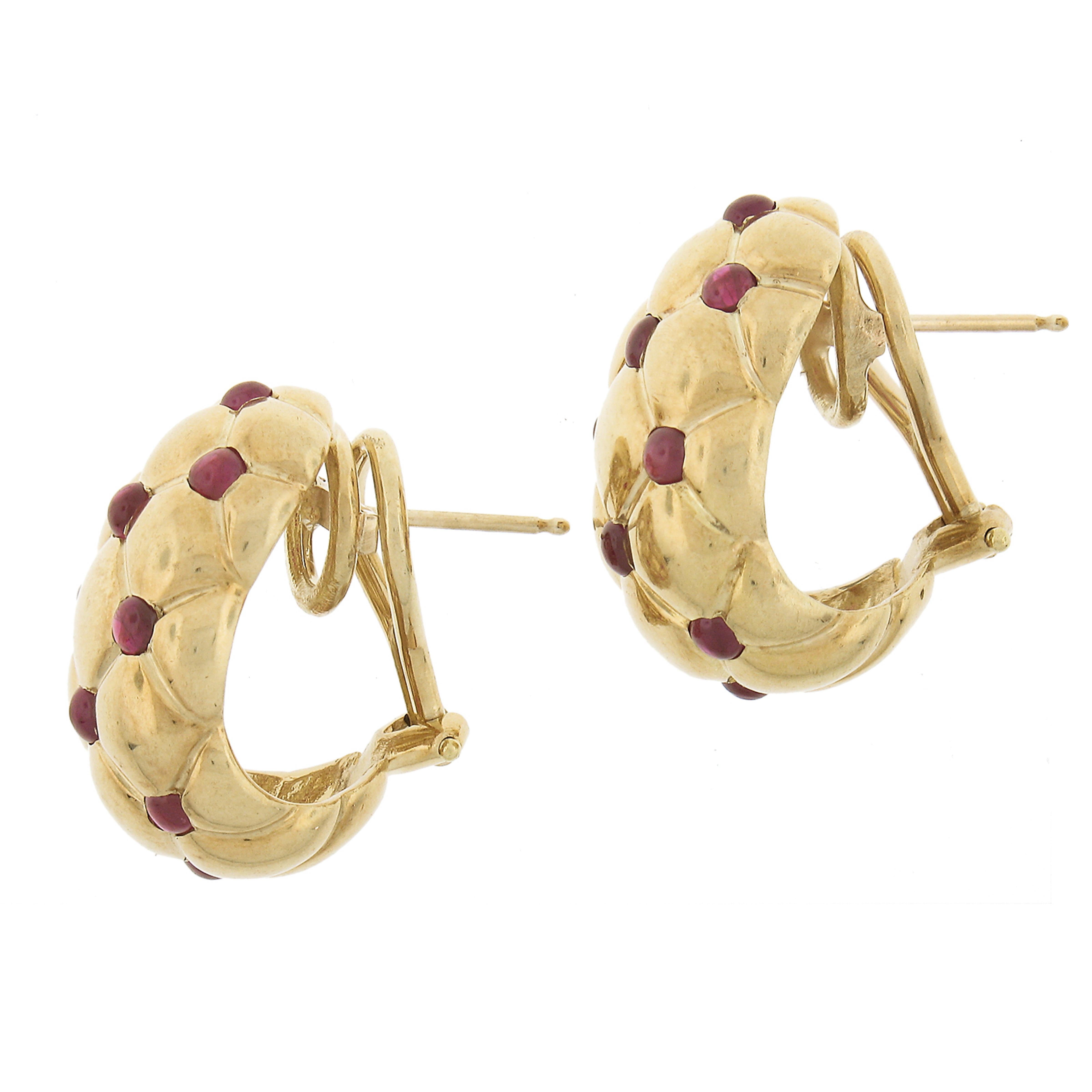 Women's Elegant 18K Yellow Gold Round Cabochon Ruby Tufted Look Cuff Omega Earrings For Sale