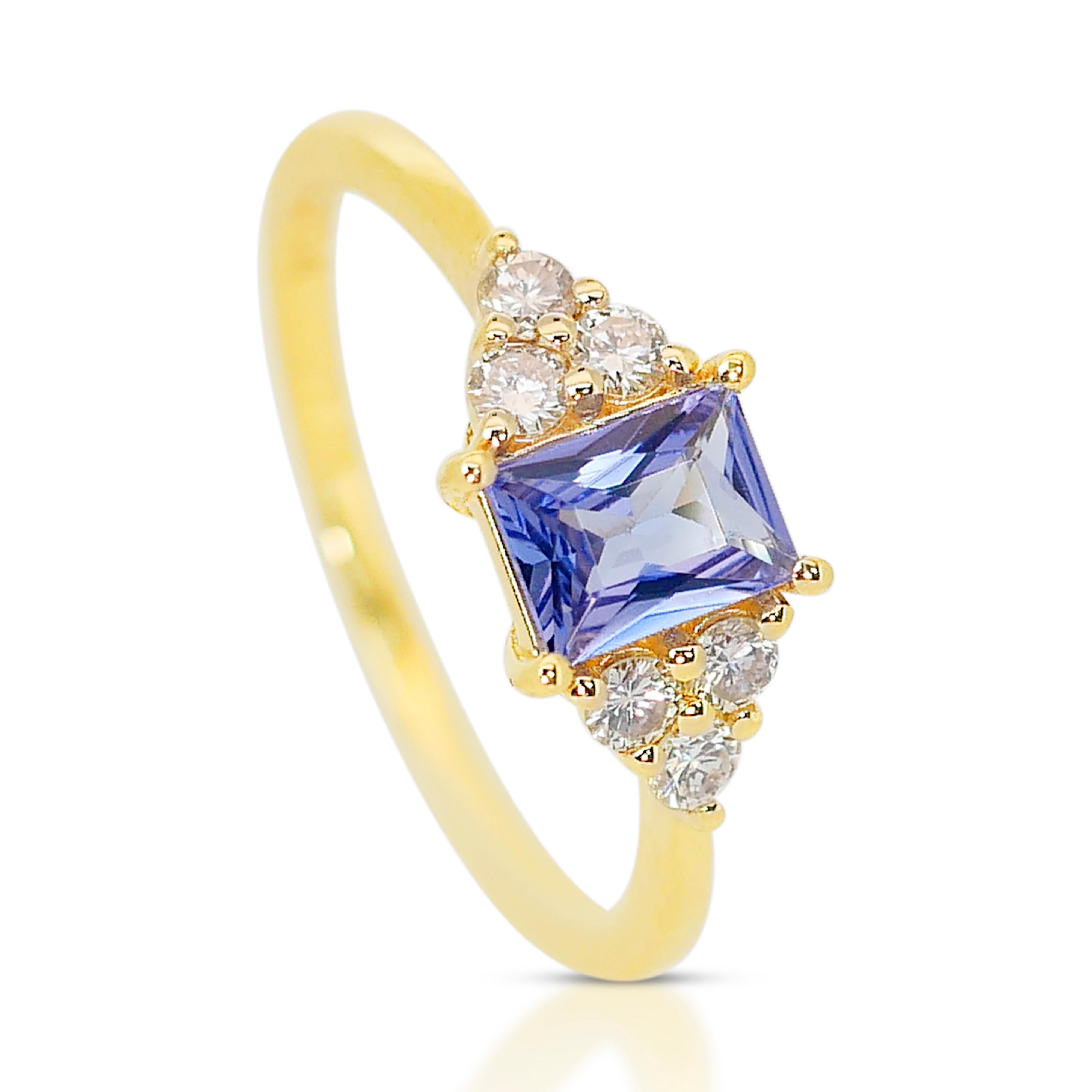 Elegant 18k Yellow Gold Tanzanite and Diamond Pave Ring w/1.00 ct -IGI Certified For Sale 4