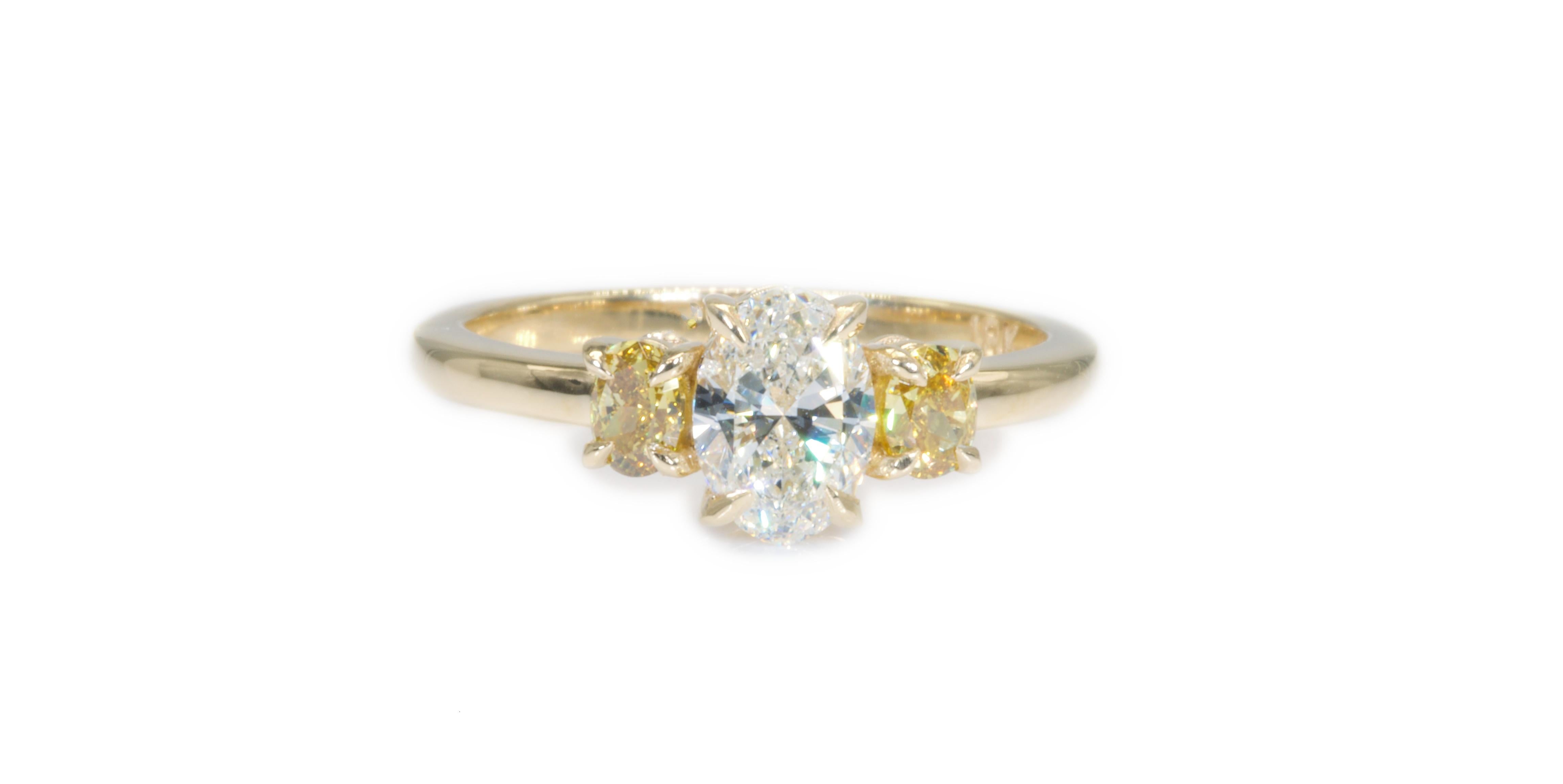 Elegant 18k Yellow Gold Three Stone Ring with 0.70 Ct Natural Diamonds, AIG Cert In New Condition In רמת גן, IL