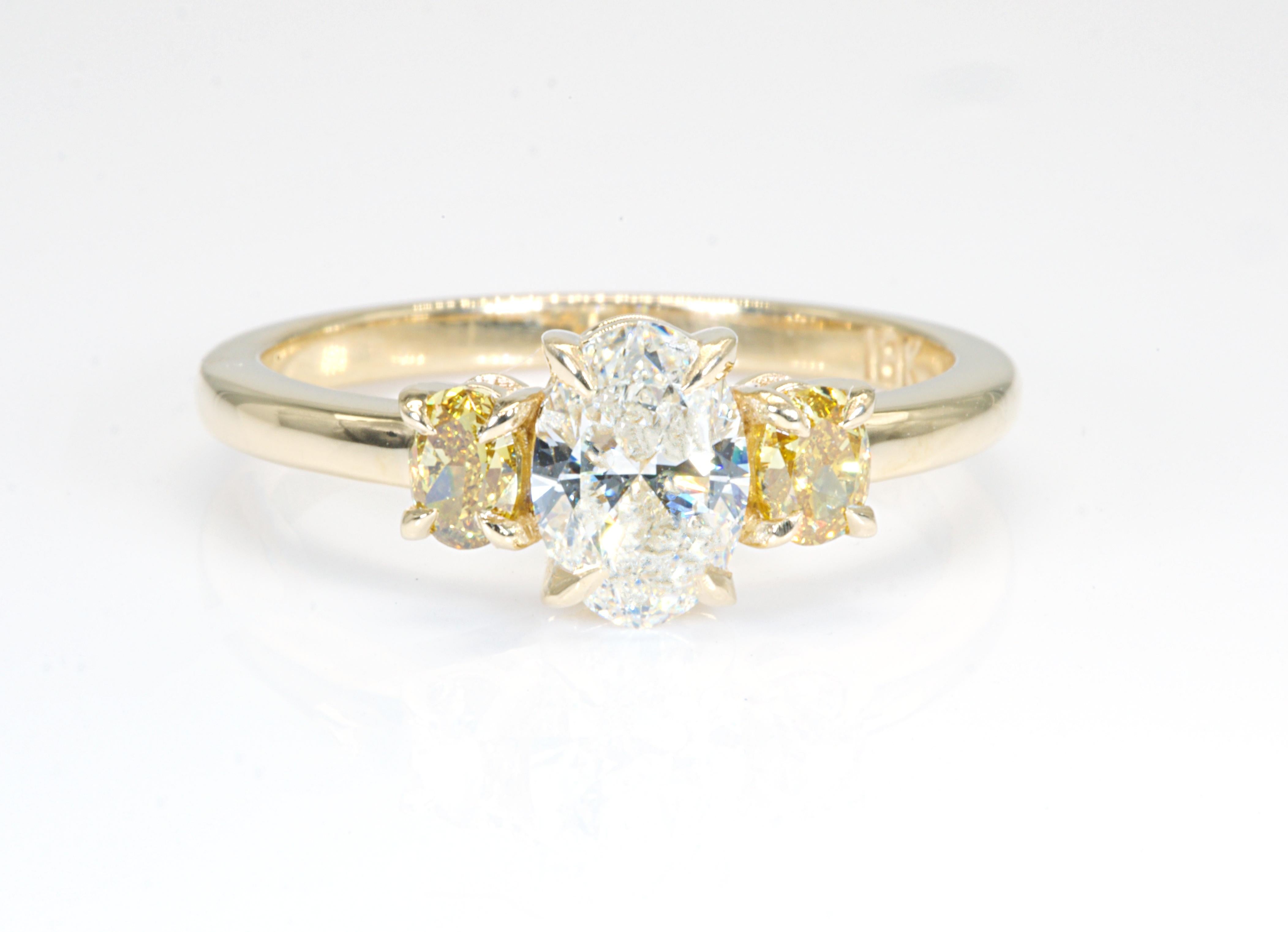 Women's Elegant 18k Yellow Gold Three Stone Ring with 0.70 Ct Natural Diamonds, AIG Cert