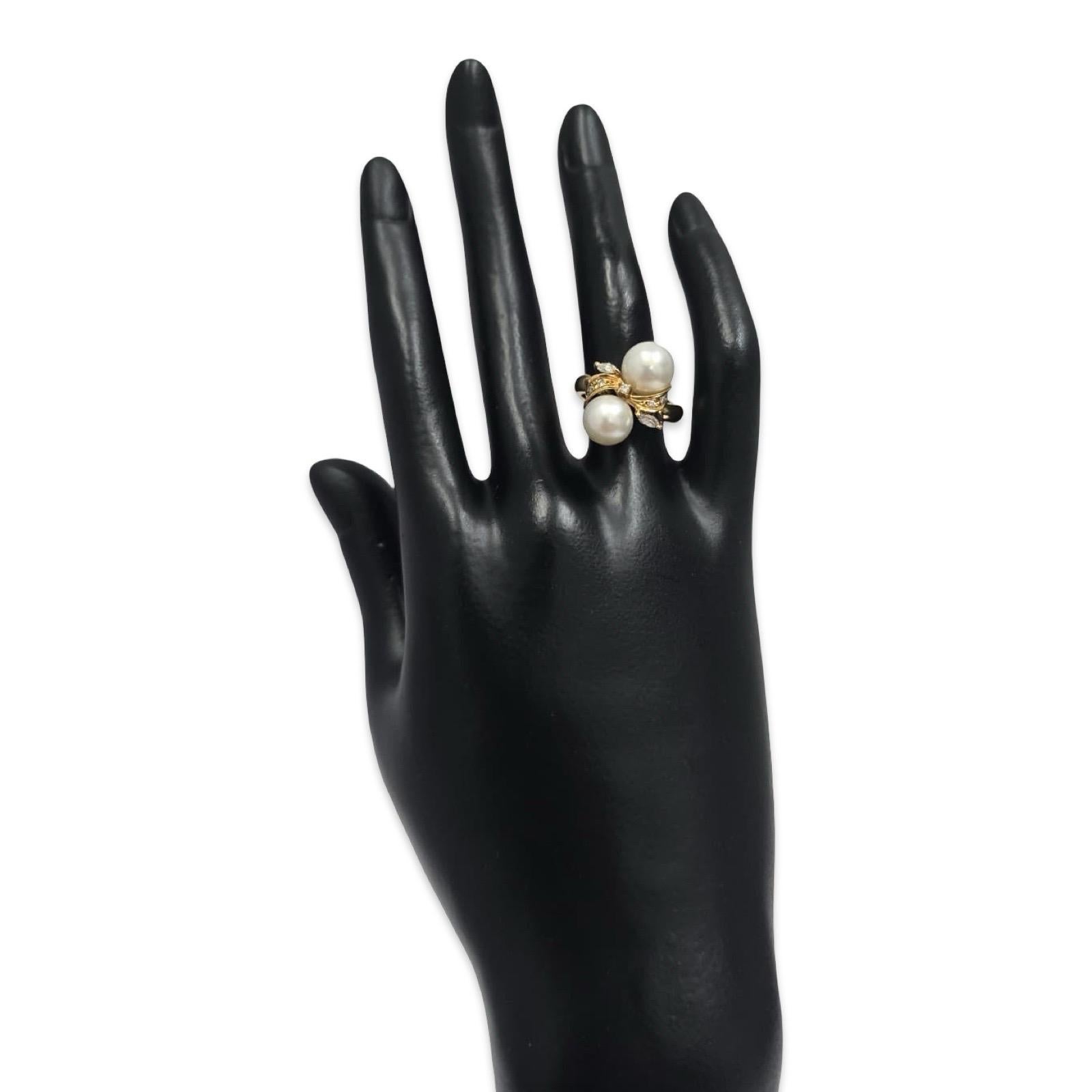 Elegant anneau de contournement en or jaune 18K à deux perles et diamants Pour femmes en vente