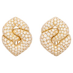 Elegant 18kt Diamond Drop Earrings